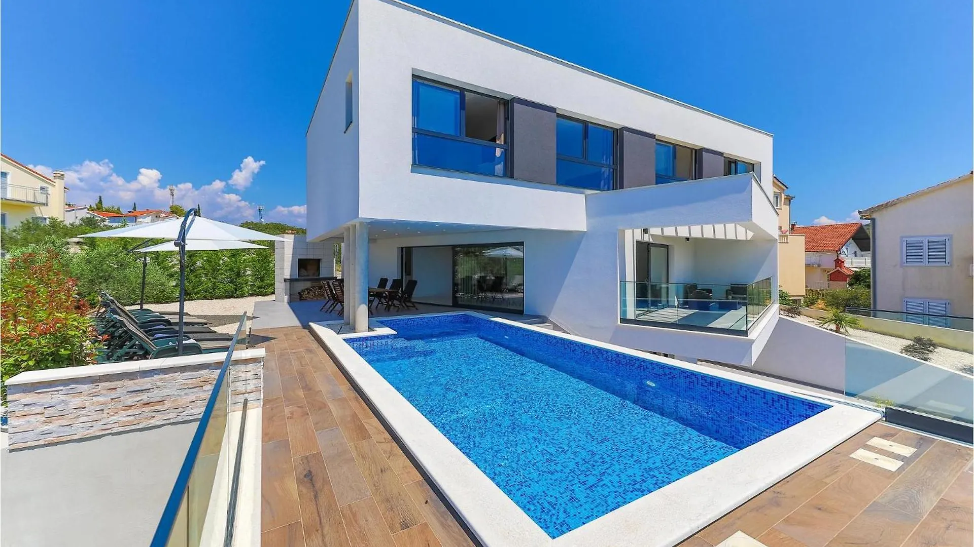 Beautiful Home In Okrug Gornji With Sauna Trogir