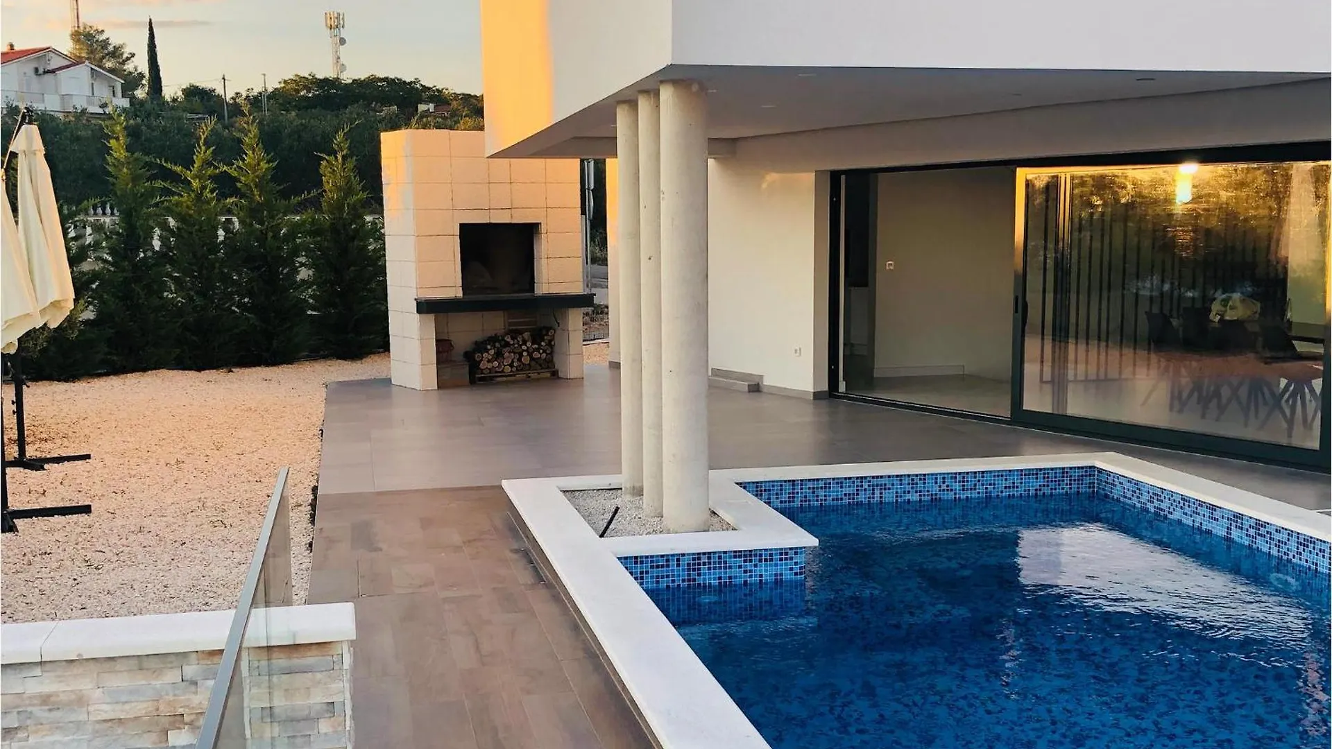 Beautiful Home In Okrug Gornji With Sauna Trogir