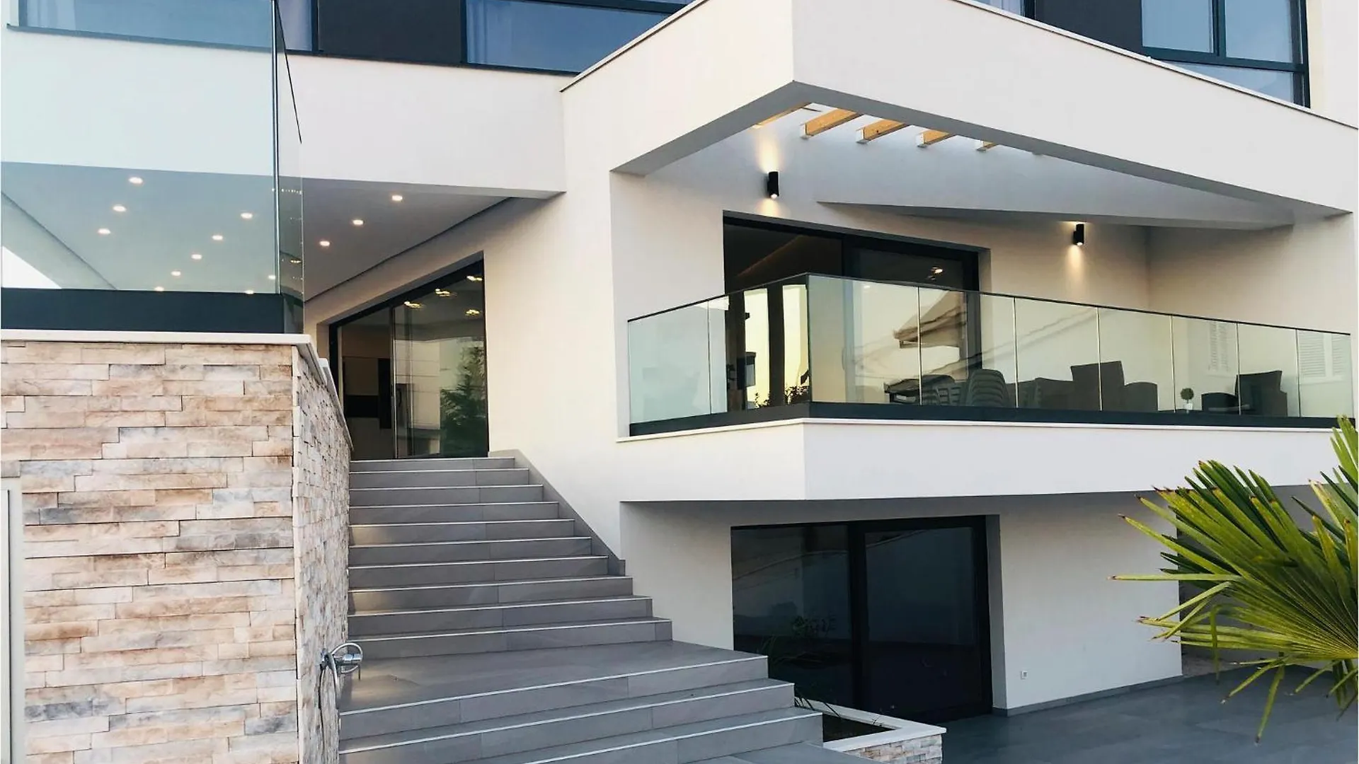 Beautiful Home In Okrug Gornji With Sauna Trogir Holiday home