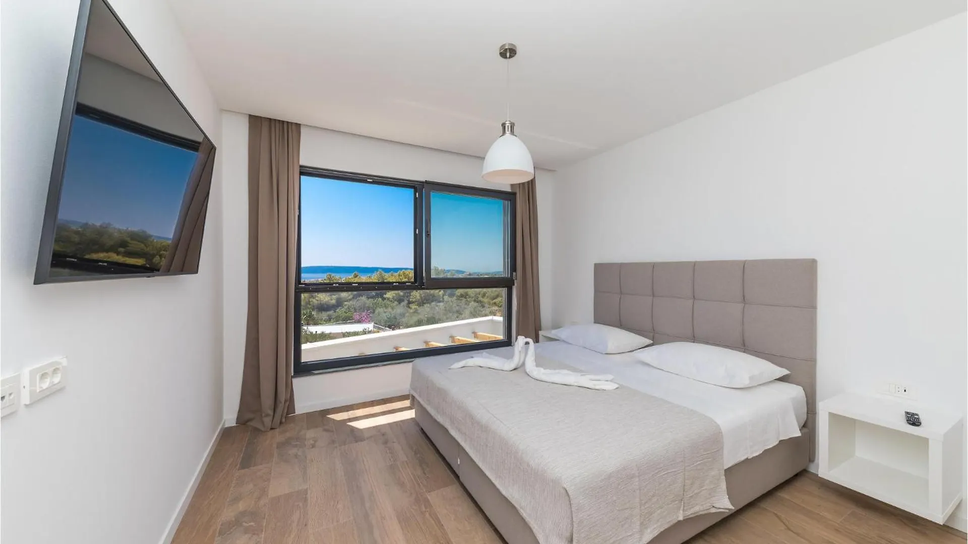 Beautiful Home In Okrug Gornji With Sauna Trogir Holiday home