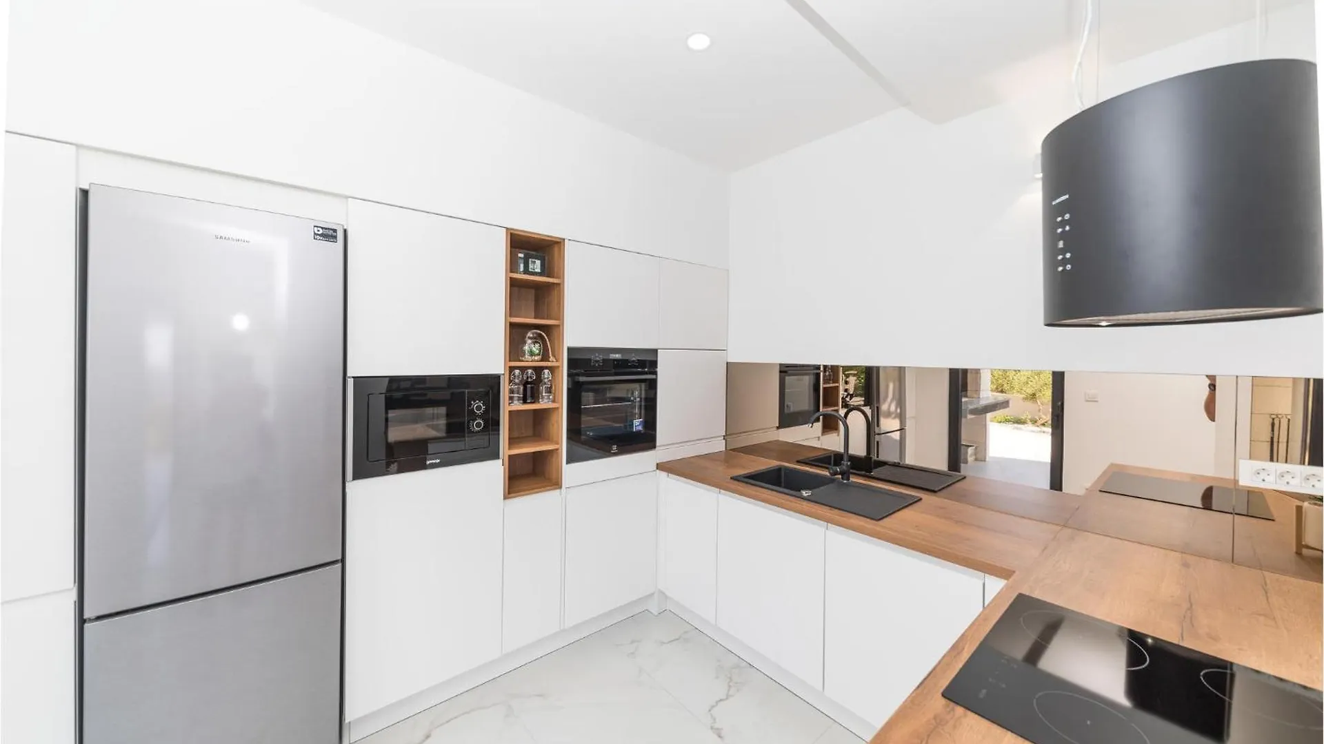 Beautiful Home In Okrug Gornji With Sauna Trogir 0*,